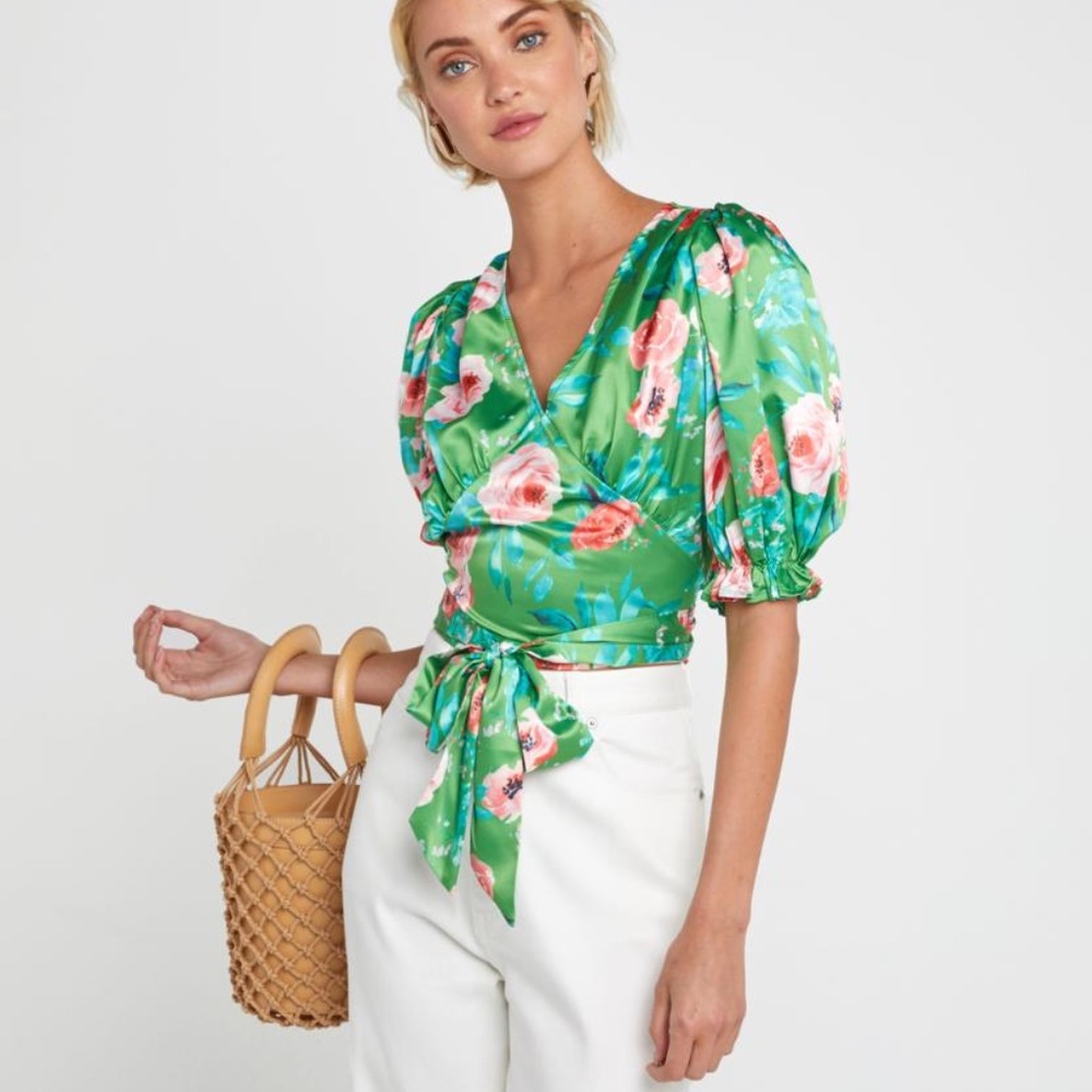 NWT kourt  Megan Top